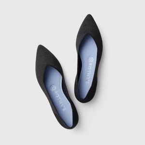 Rothy’s Merino Point in Shadow